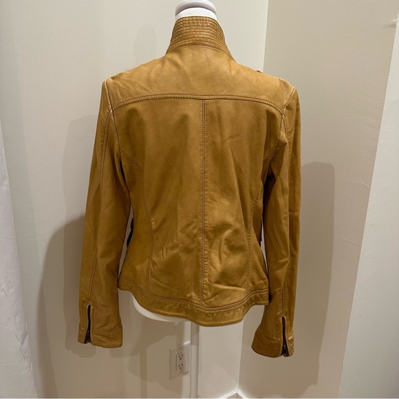 Lucky Brand Yellow Utility Jacket with Military Design and Fitted Silhouette - Picture 3 of 6